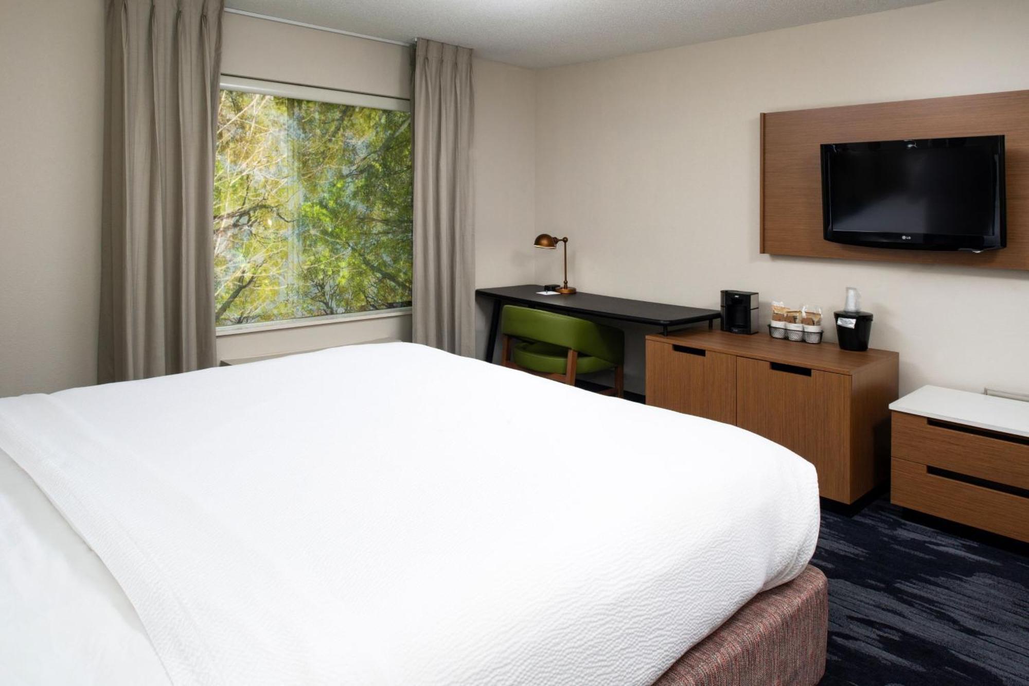 Fairfield Inn & Suites Greensboro Wendover Dış mekan fotoğraf