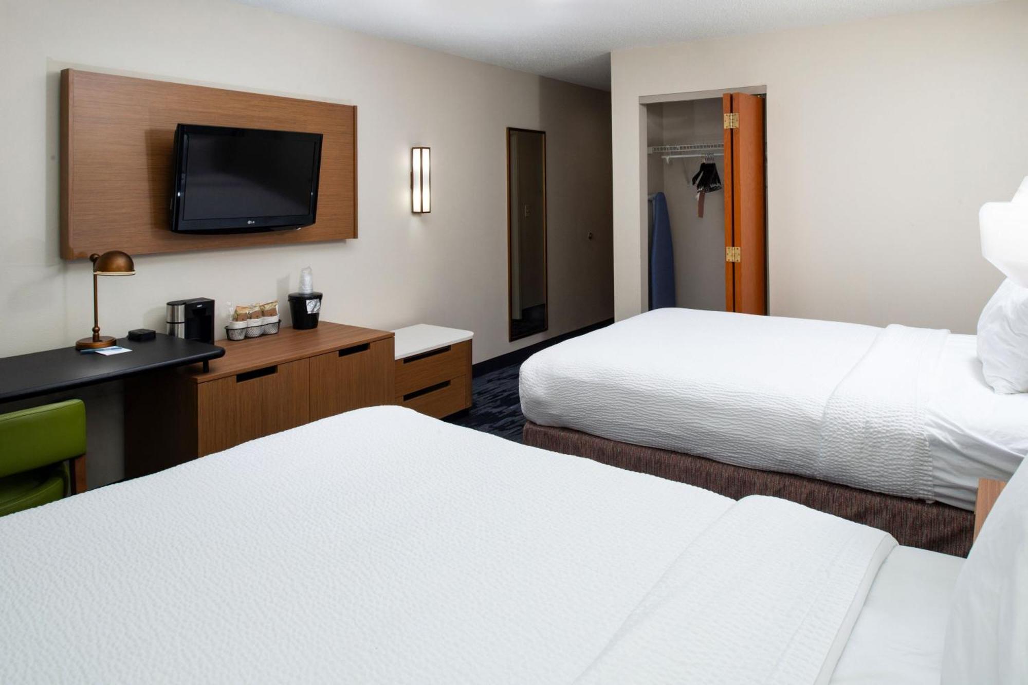 Fairfield Inn & Suites Greensboro Wendover Dış mekan fotoğraf