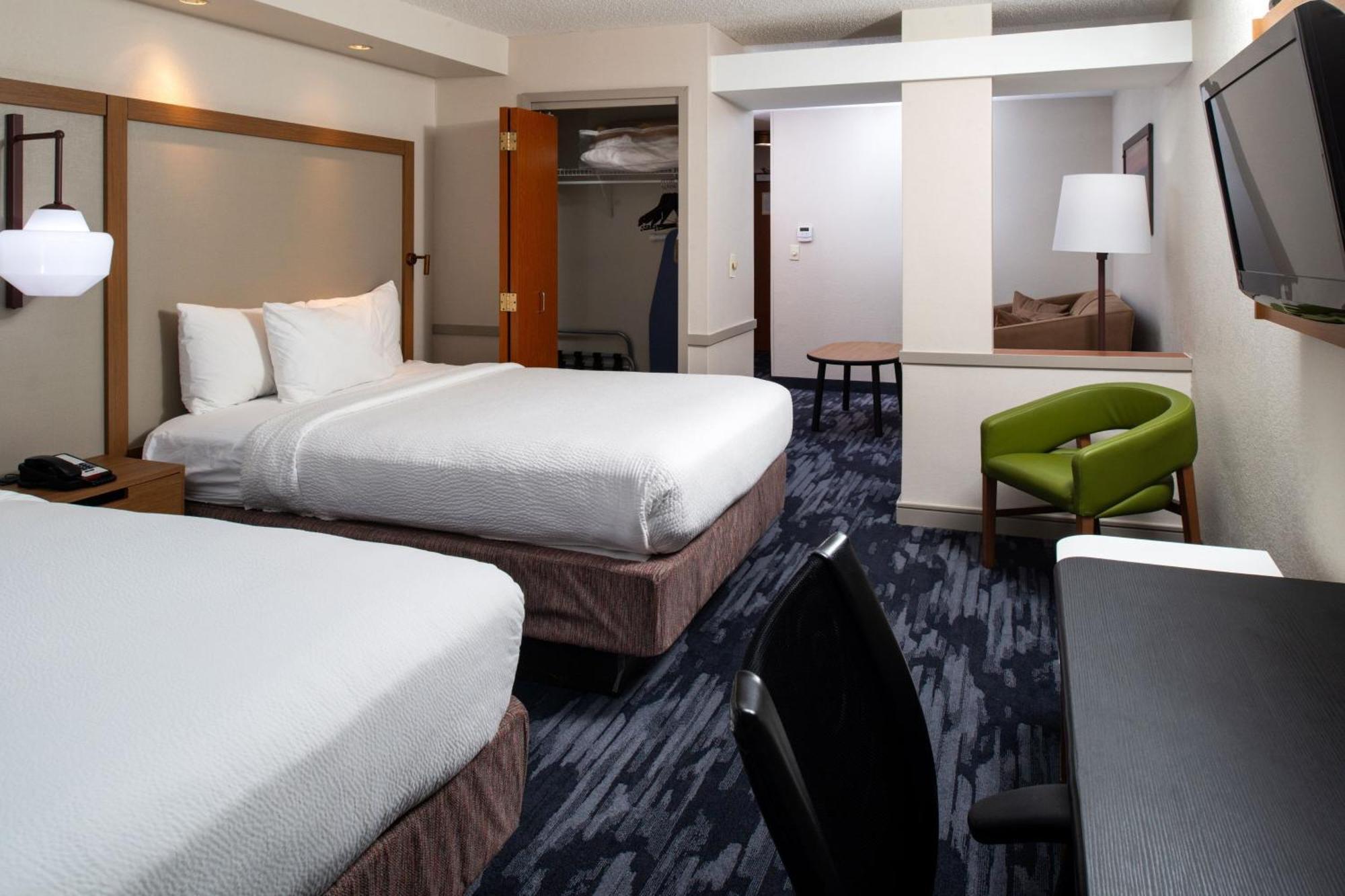 Fairfield Inn & Suites Greensboro Wendover Dış mekan fotoğraf