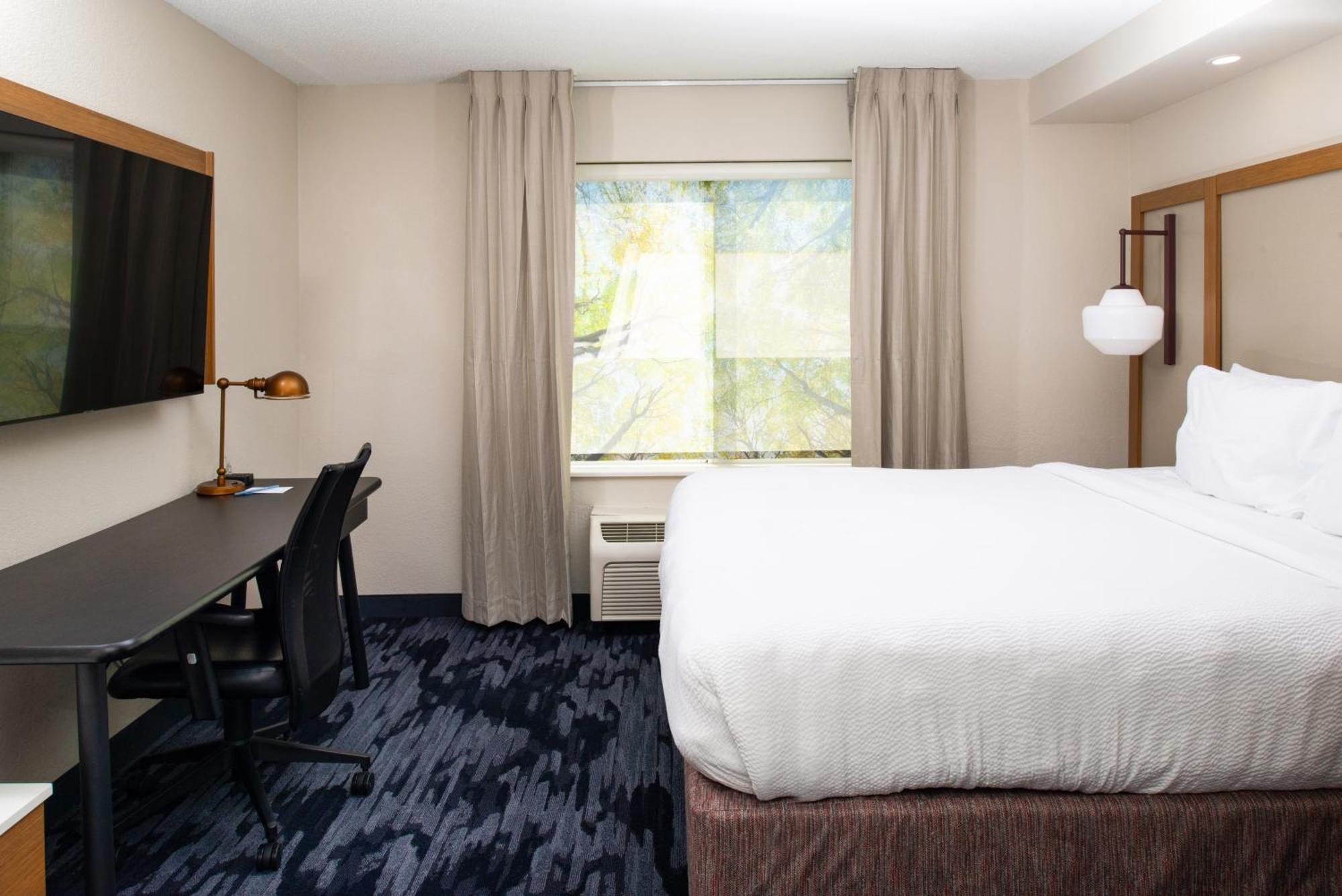 Fairfield Inn & Suites Greensboro Wendover Dış mekan fotoğraf