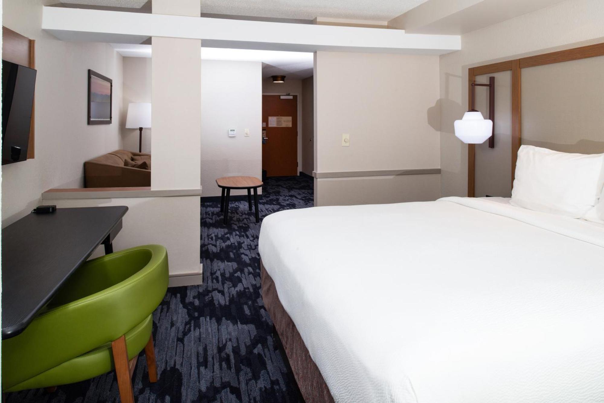 Fairfield Inn & Suites Greensboro Wendover Dış mekan fotoğraf