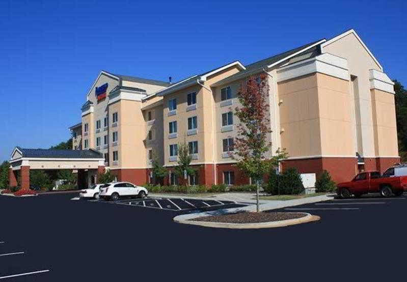 Fairfield Inn & Suites Greensboro Wendover Dış mekan fotoğraf