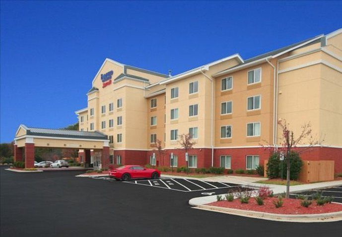 Fairfield Inn & Suites Greensboro Wendover Dış mekan fotoğraf